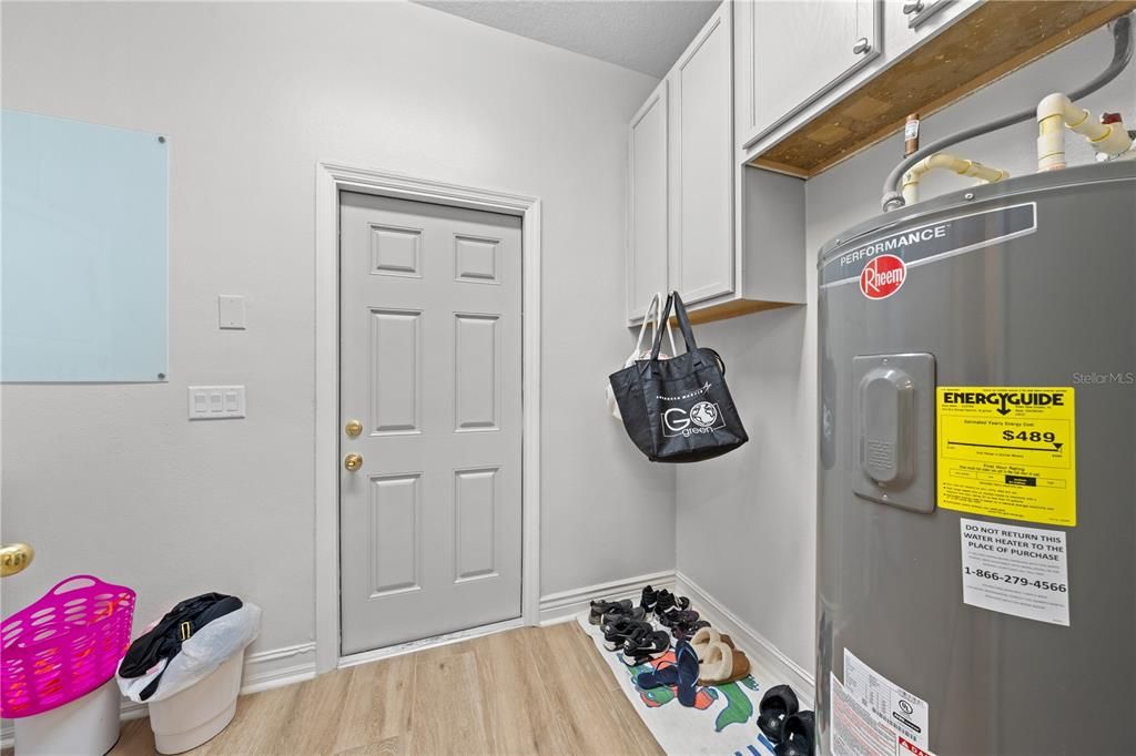 For Sale: $440,000 (4 beds, 2 baths, 2153 Square Feet)