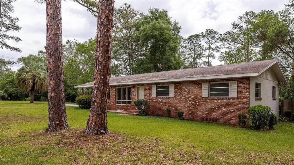 For Sale: $247,000 (3 beds, 2 baths, 1722 Square Feet)