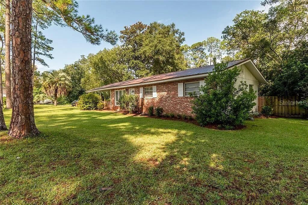 For Sale: $247,000 (3 beds, 2 baths, 1722 Square Feet)