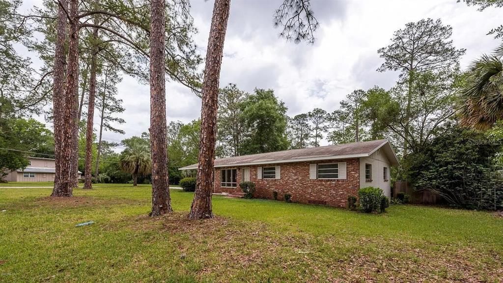 For Sale: $247,000 (3 beds, 2 baths, 1722 Square Feet)