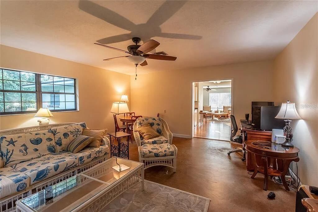 For Sale: $247,000 (3 beds, 2 baths, 1722 Square Feet)