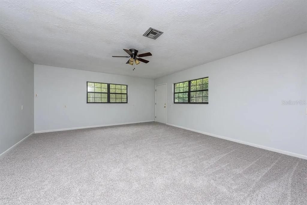 For Sale: $247,000 (3 beds, 2 baths, 1722 Square Feet)