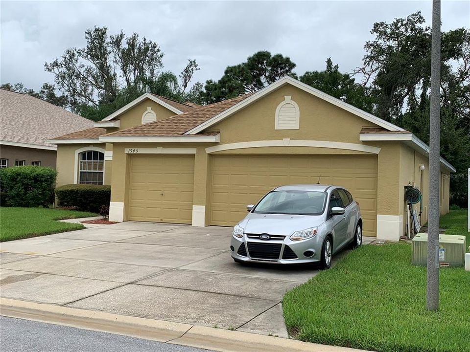 For Sale: $439,000 (3 beds, 2 baths, 1895 Square Feet)