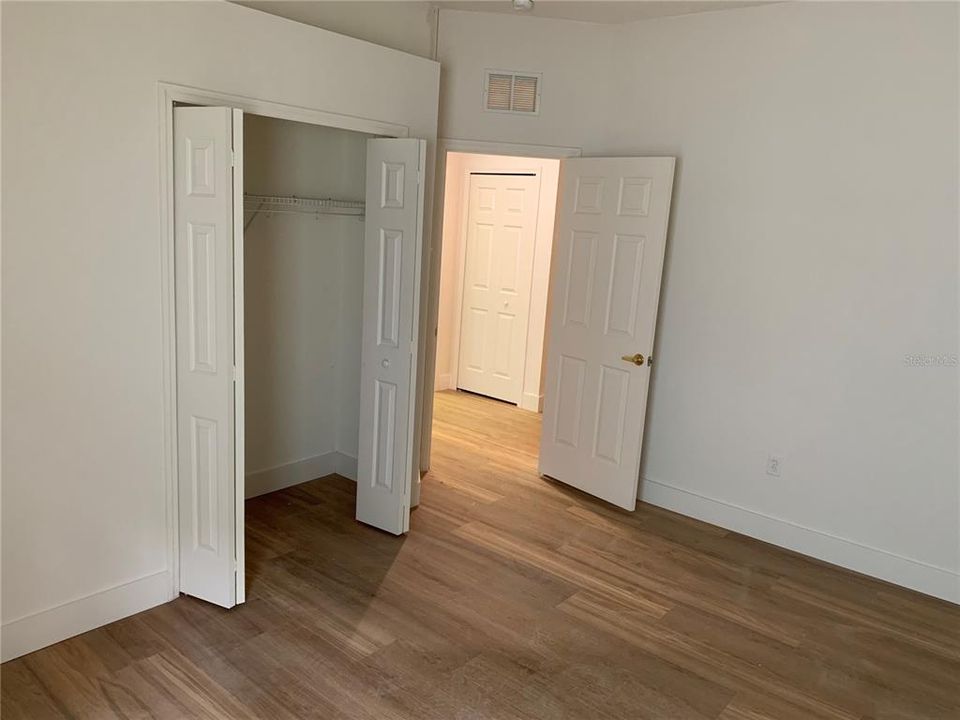 For Sale: $439,000 (3 beds, 2 baths, 1895 Square Feet)