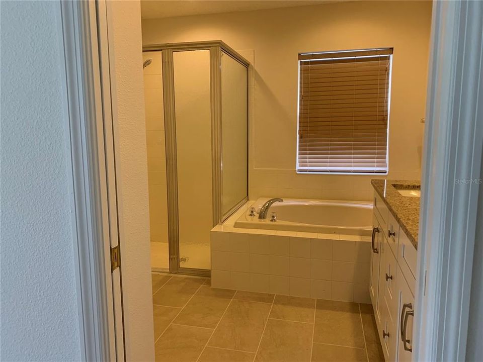 For Sale: $439,000 (3 beds, 2 baths, 1895 Square Feet)