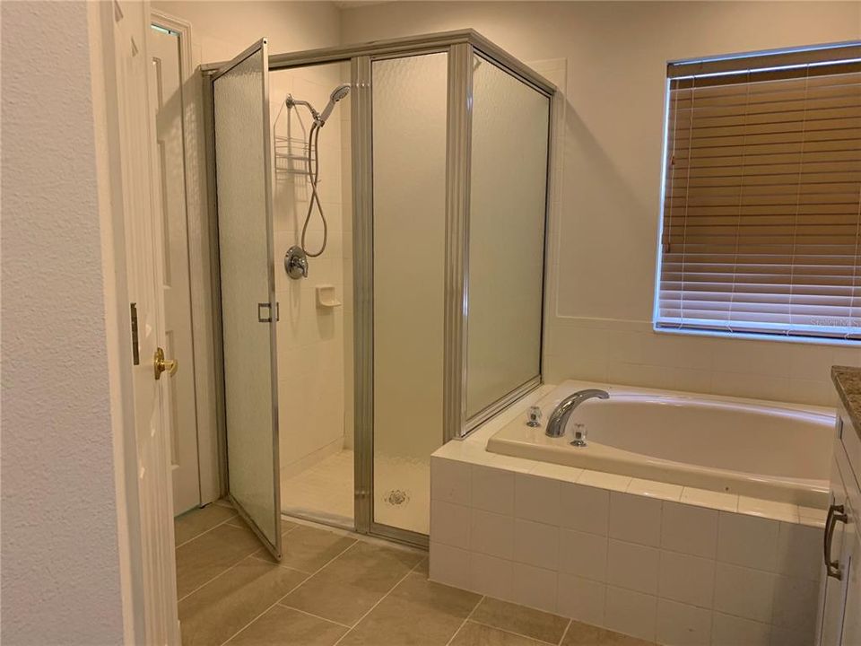 For Sale: $439,000 (3 beds, 2 baths, 1895 Square Feet)