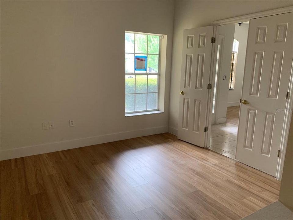 For Sale: $439,000 (3 beds, 2 baths, 1895 Square Feet)