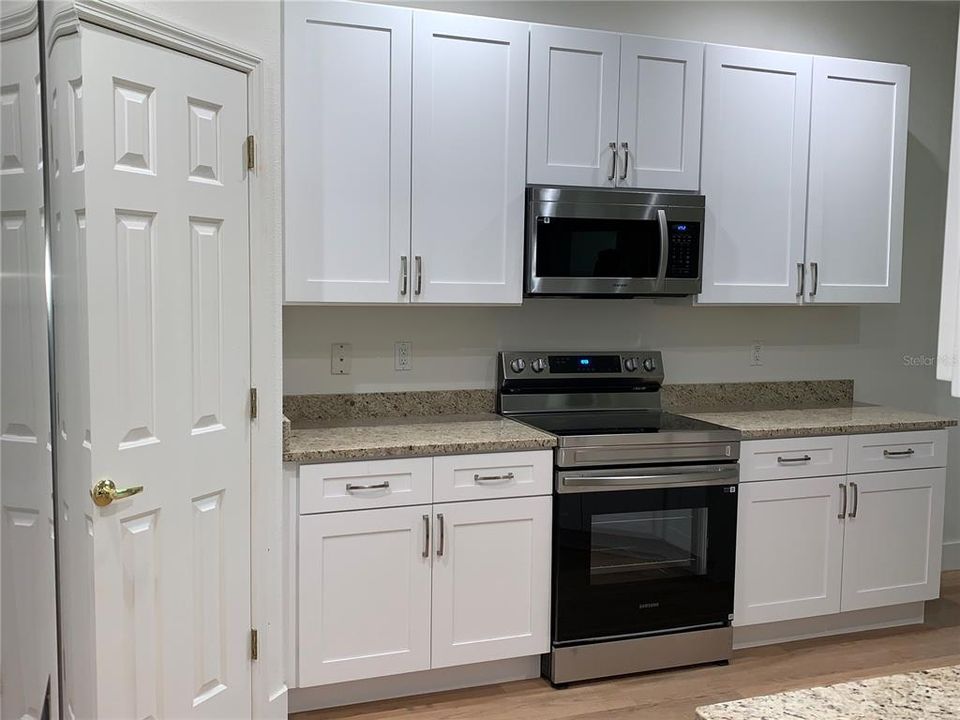 For Sale: $439,000 (3 beds, 2 baths, 1895 Square Feet)