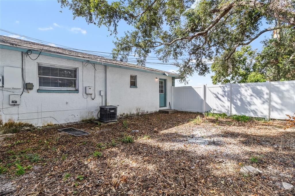 合同活跃: $415,000 (4 贝兹, 0 浴室, 1536 平方英尺)