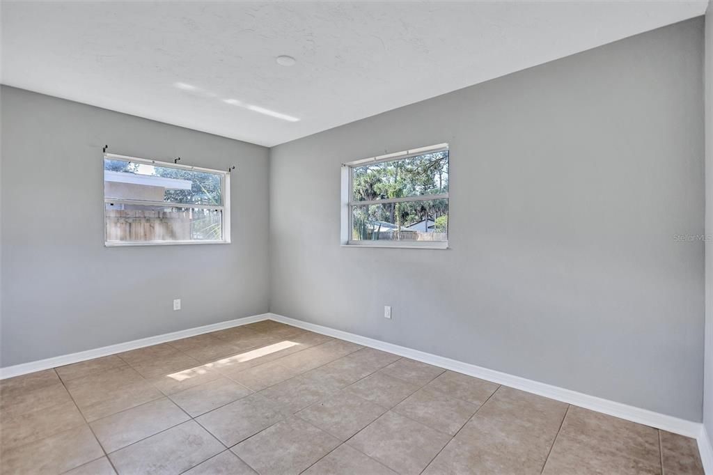 For Sale: $174,900 (3 beds, 1 baths, 1019 Square Feet)