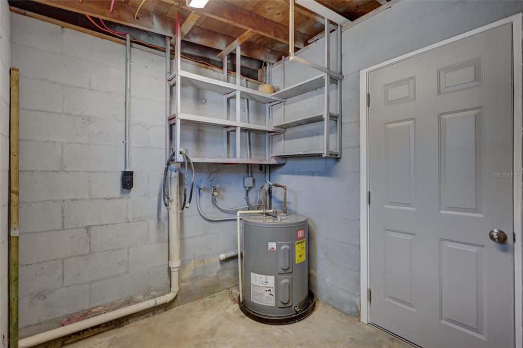 For Sale: $174,900 (3 beds, 1 baths, 1019 Square Feet)