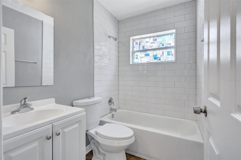 For Sale: $174,900 (3 beds, 1 baths, 1019 Square Feet)