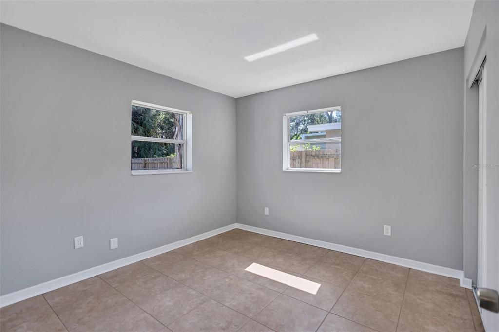 For Sale: $174,900 (3 beds, 1 baths, 1019 Square Feet)