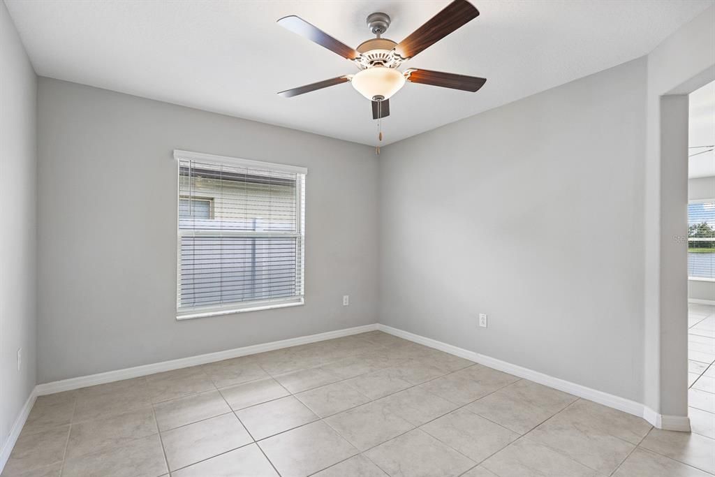 出租: $2,695 (4 贝兹, 3 浴室, 2576 平方英尺)