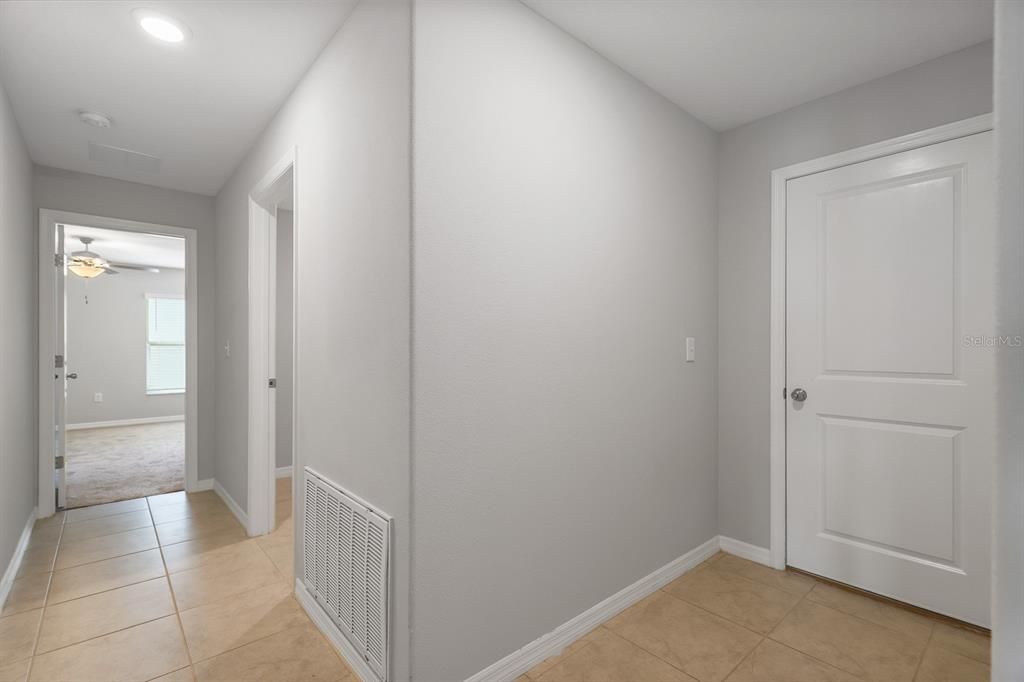 出租: $2,695 (4 贝兹, 3 浴室, 2576 平方英尺)