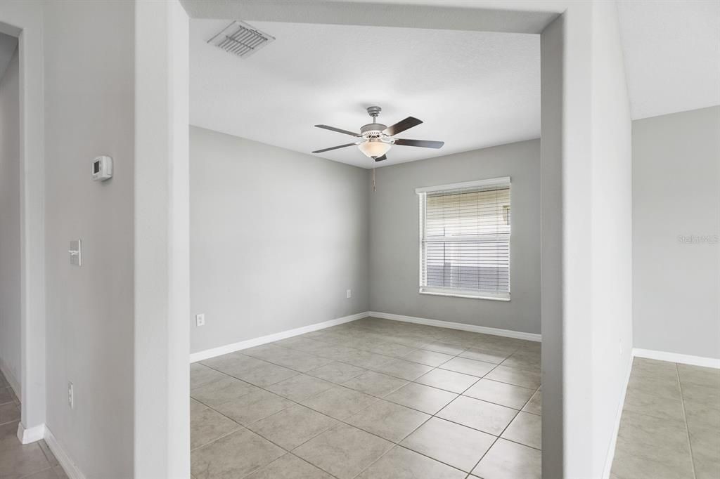 出租: $2,695 (4 贝兹, 3 浴室, 2576 平方英尺)