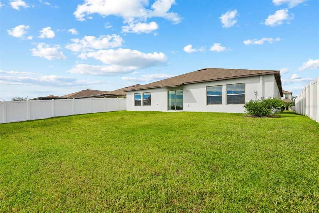 出租: $2,695 (4 贝兹, 3 浴室, 2576 平方英尺)