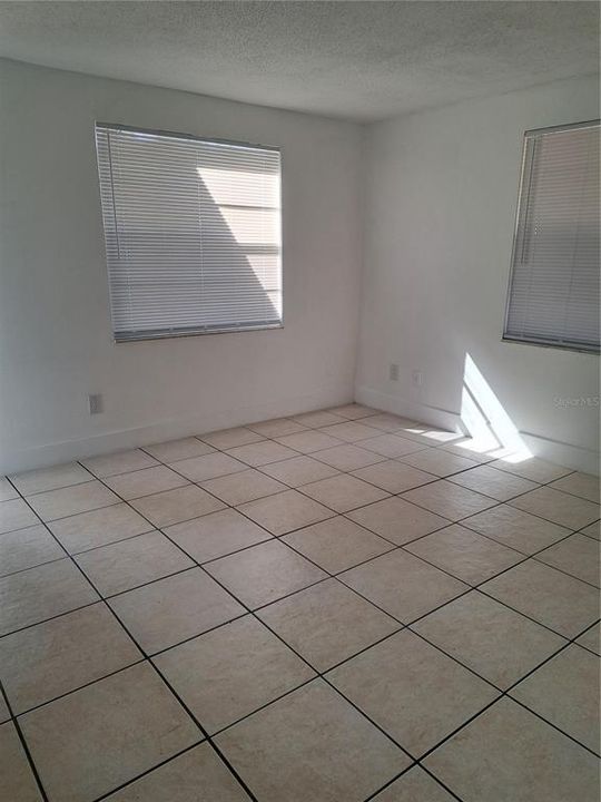 For Rent: $1,500 (2 beds, 1 baths, 728 Square Feet)