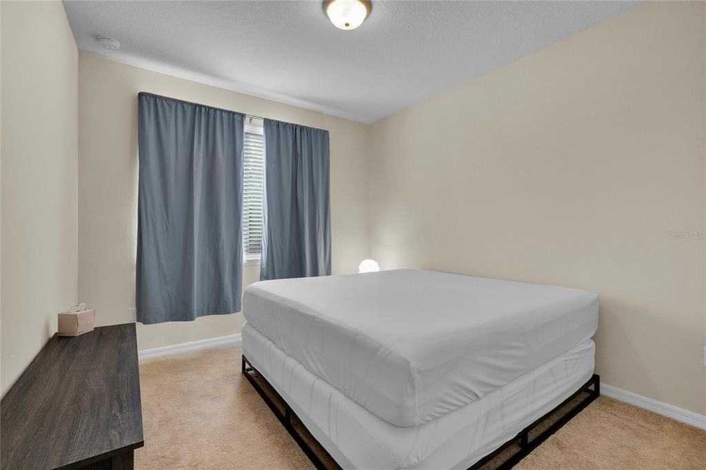 Active With Contract: $2,350 (3 beds, 2 baths, 2010 Square Feet)