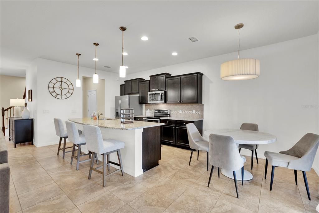 Active With Contract: $2,350 (3 beds, 2 baths, 2010 Square Feet)