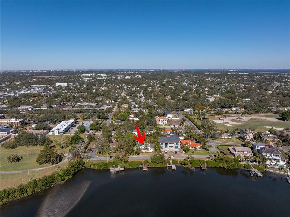 合同活跃: $1,950,000 (0.28 acres)