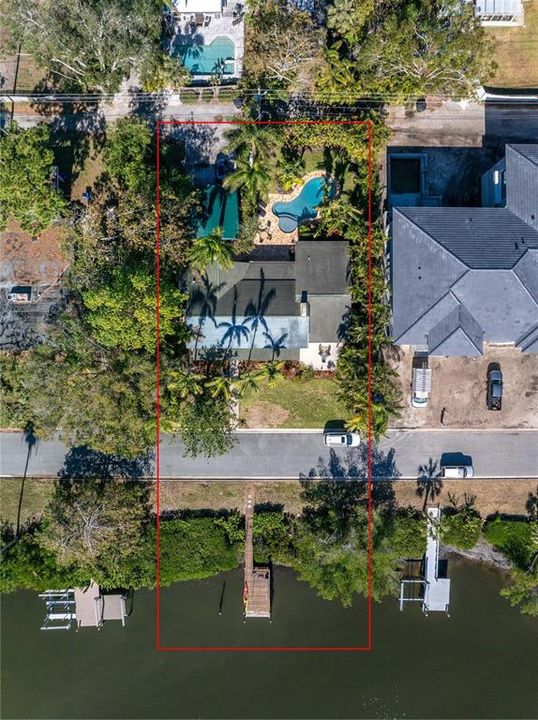 合同活跃: $1,950,000 (0.28 acres)