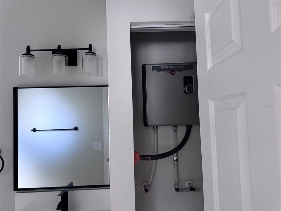 For Sale: $312,000 (3 beds, 2 baths, 1230 Square Feet)