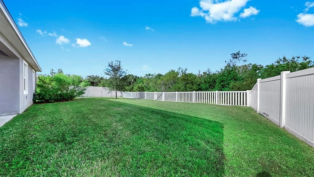 Active With Contract: $375,000 (3 beds, 2 baths, 2017 Square Feet)