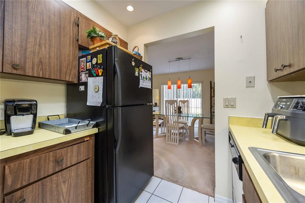 待售: $140,000 (2 贝兹, 1 浴室, 1072 平方英尺)