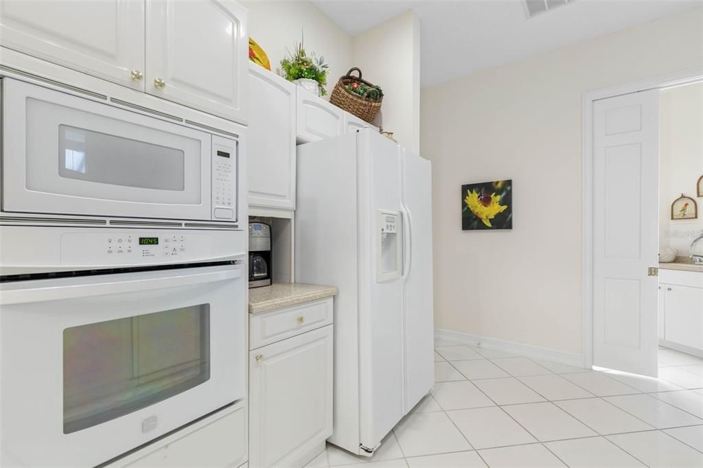 En Venta: $950,000 (3 camas, 2 baños, 2336 Pies cuadrados)