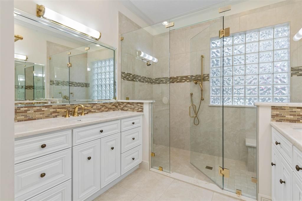 En Venta: $950,000 (3 camas, 2 baños, 2336 Pies cuadrados)