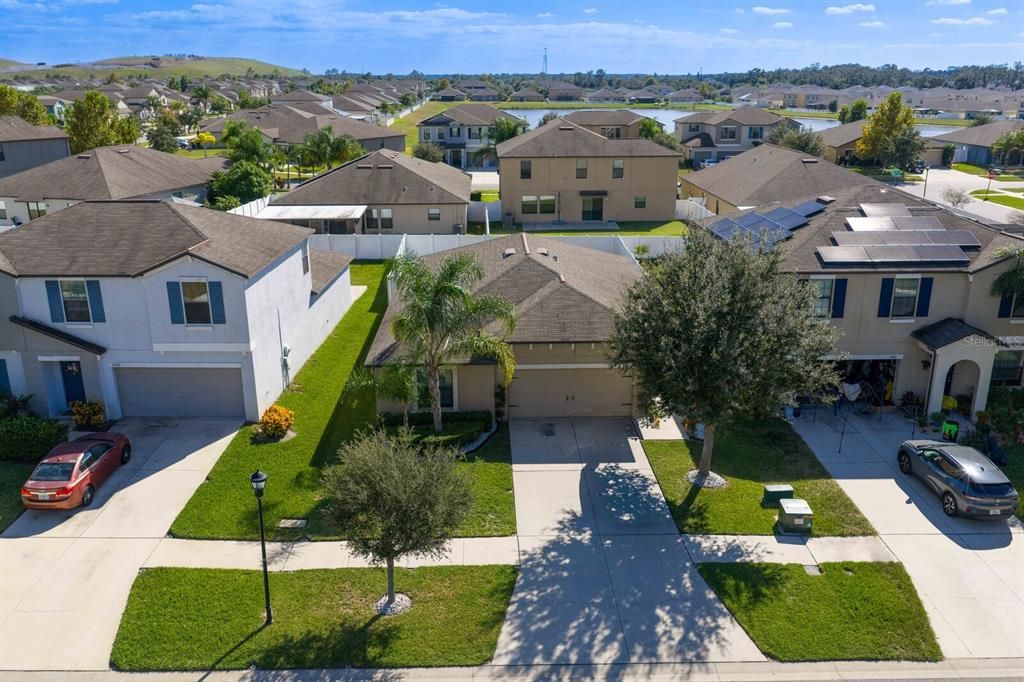 合同活跃: $335,000 (4 贝兹, 2 浴室, 1841 平方英尺)