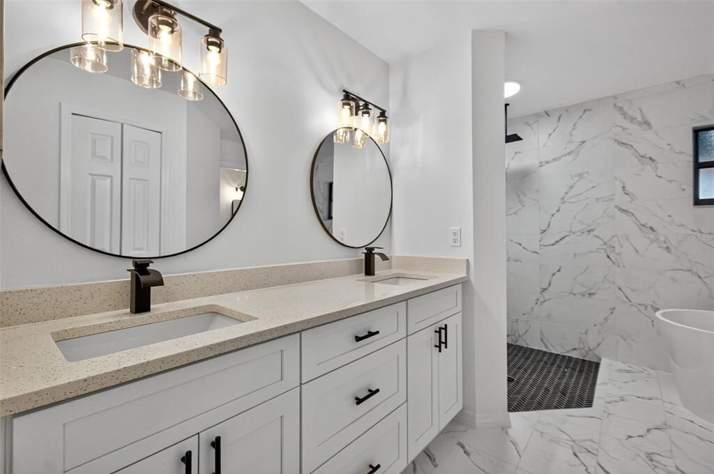 Active With Contract: $349,900 (3 beds, 2 baths, 2007 Square Feet)