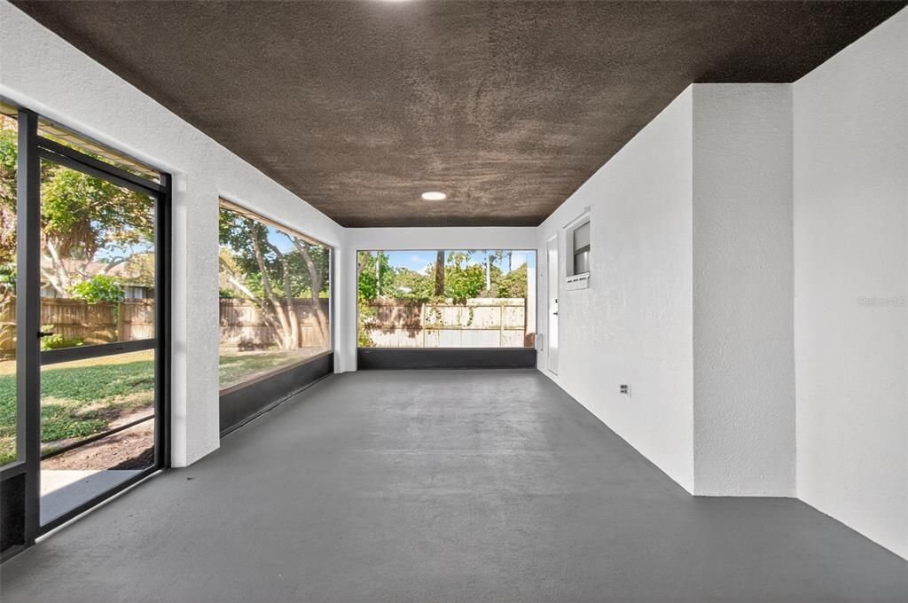 Active With Contract: $349,900 (3 beds, 2 baths, 2007 Square Feet)