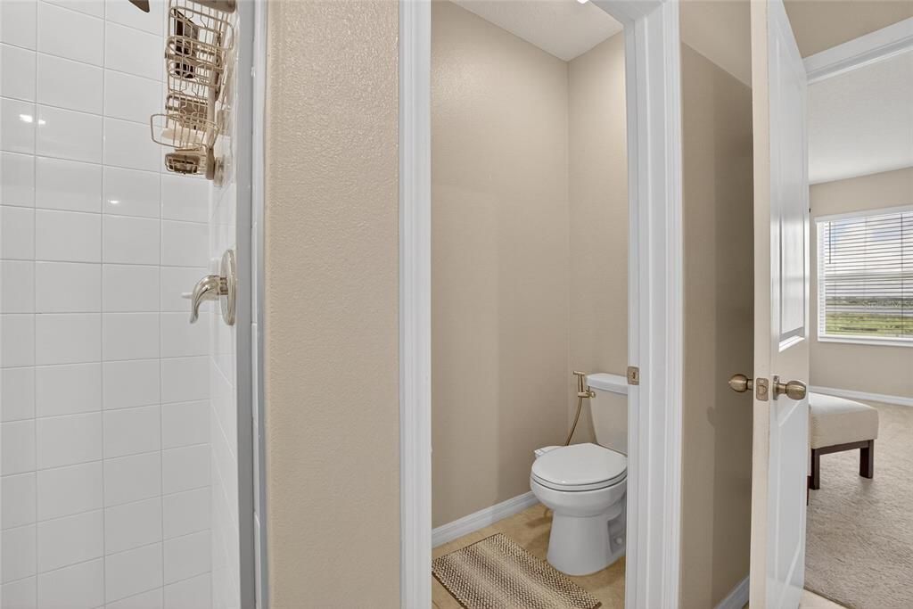 For Rent: $3,400 (6 beds, 2 baths, 2902 Square Feet)