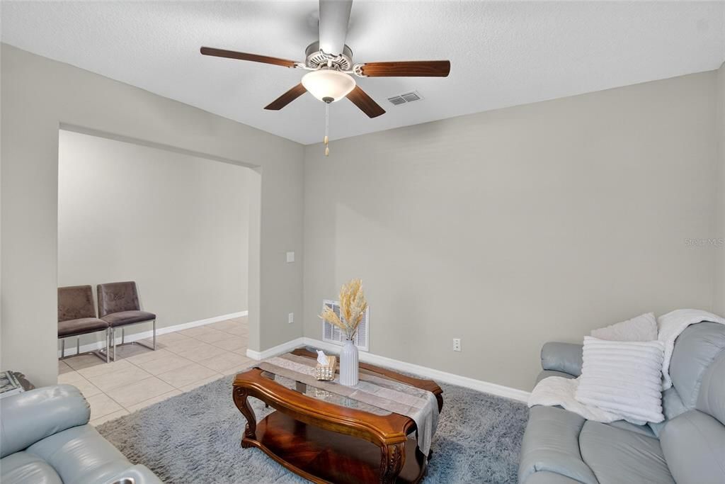 For Rent: $3,400 (6 beds, 2 baths, 2902 Square Feet)