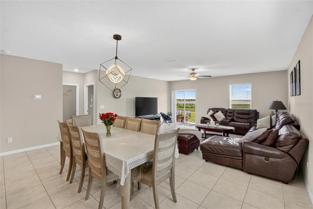 For Rent: $3,400 (6 beds, 2 baths, 2902 Square Feet)