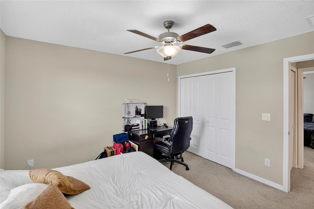 For Rent: $3,400 (6 beds, 2 baths, 2902 Square Feet)