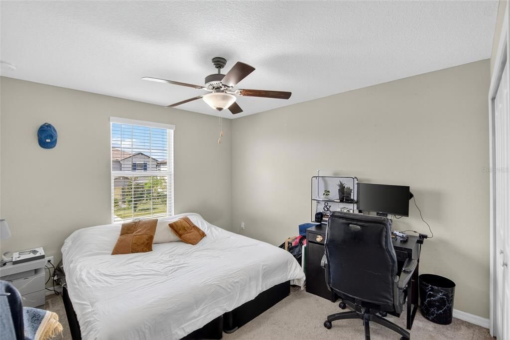 For Rent: $3,400 (6 beds, 2 baths, 2902 Square Feet)