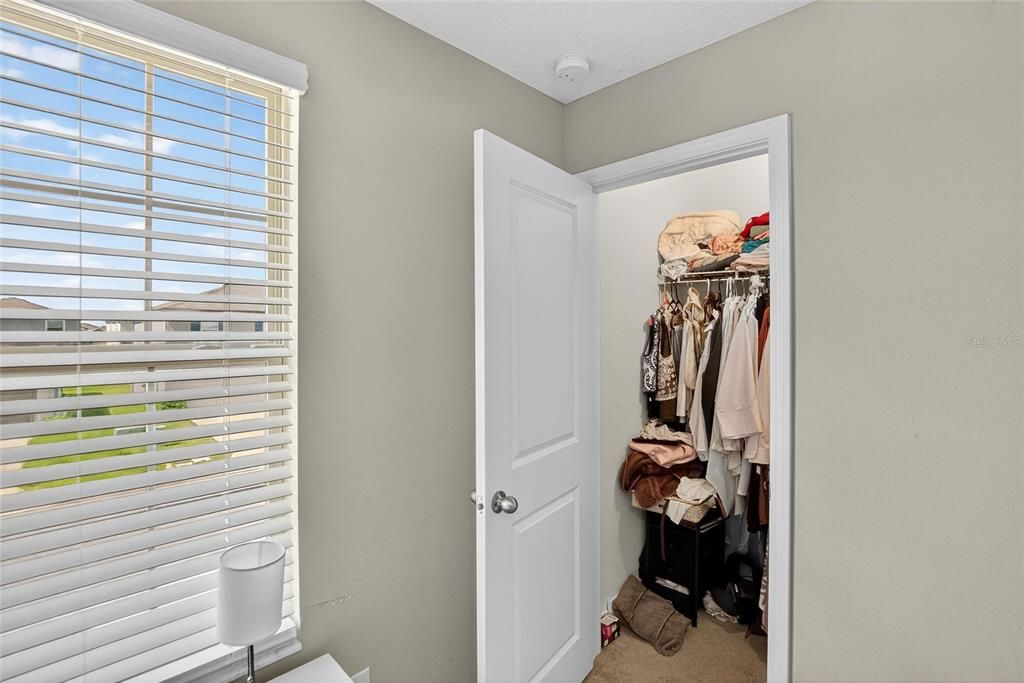 For Rent: $3,400 (6 beds, 2 baths, 2902 Square Feet)