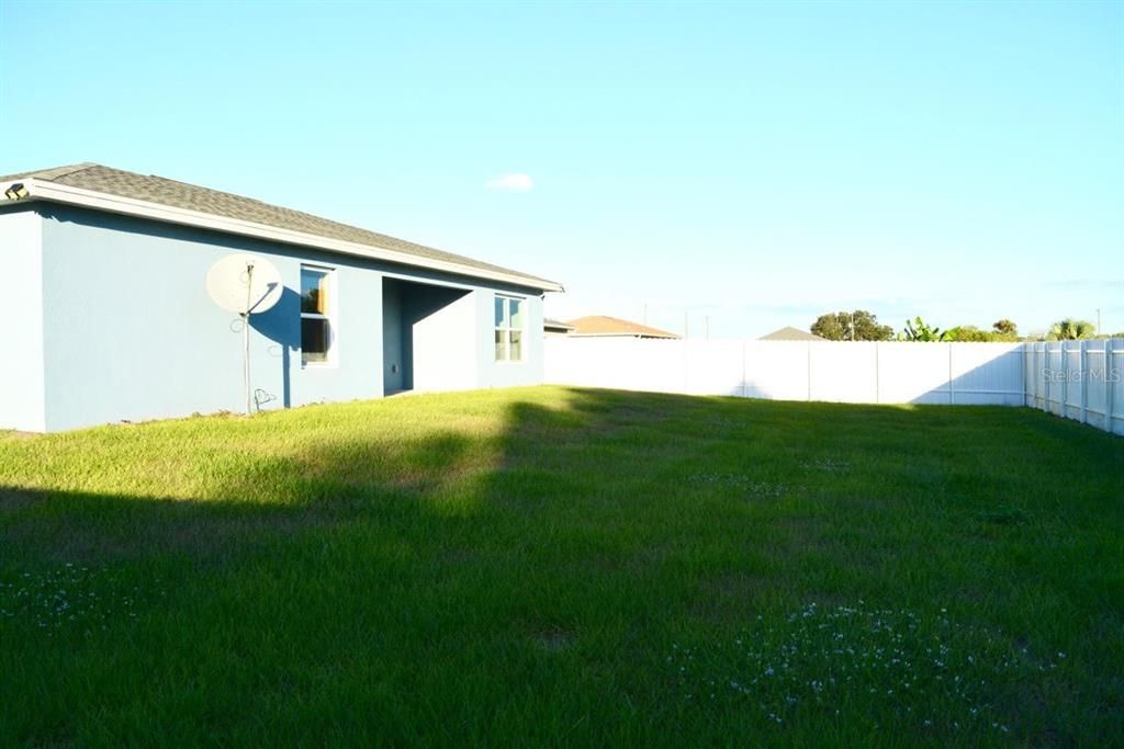 En Venta: $264,900 (4 camas, 3 baños, 1648 Pies cuadrados)