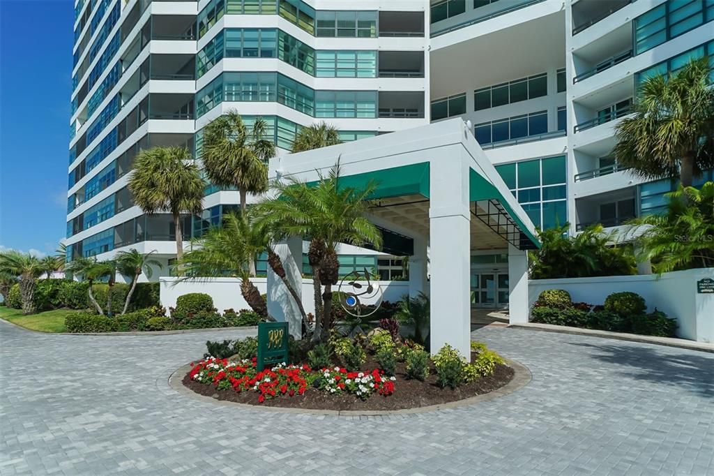 For Sale: $3,490,000 (3 beds, 3 baths, 3284 Square Feet)