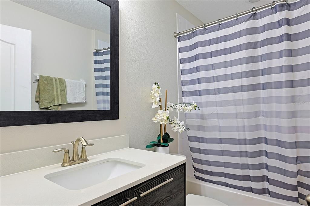 En Venta: $380,000 (4 camas, 4 baños, 2537 Pies cuadrados)