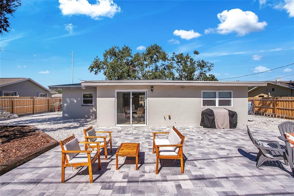 待售: $379,999 (3 贝兹, 1 浴室, 1313 平方英尺)