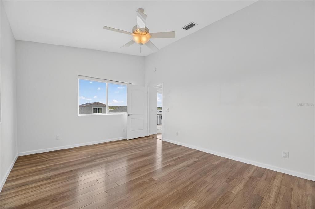 В аренду: $4,000 (3 спален, 2 ванн, 1722 Квадратных фут)