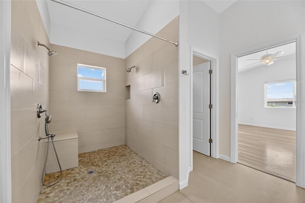 В аренду: $4,000 (3 спален, 2 ванн, 1722 Квадратных фут)