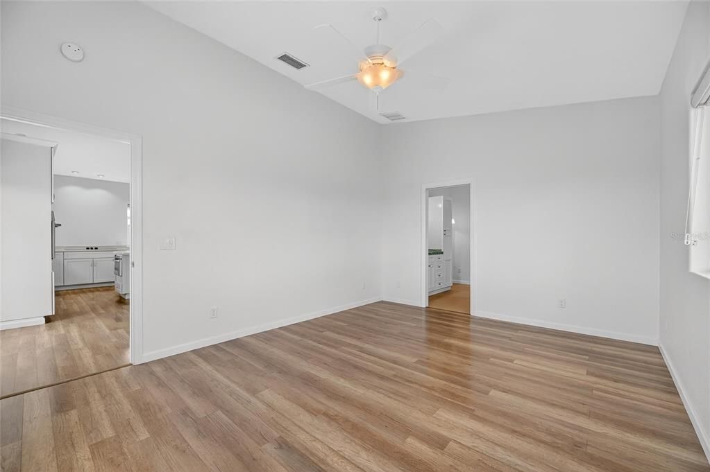 В аренду: $4,000 (3 спален, 2 ванн, 1722 Квадратных фут)