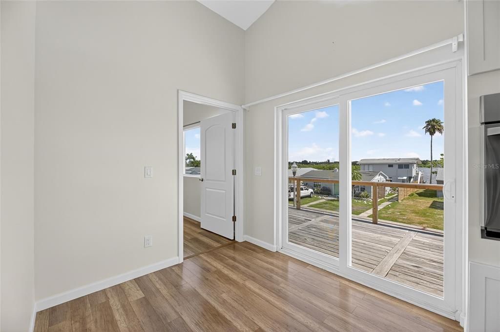 В аренду: $4,000 (3 спален, 2 ванн, 1722 Квадратных фут)