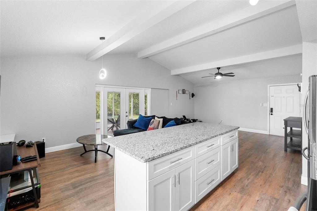 На продажу: $265,000 (3 спален, 2 ванн, 1148 Квадратных фут)