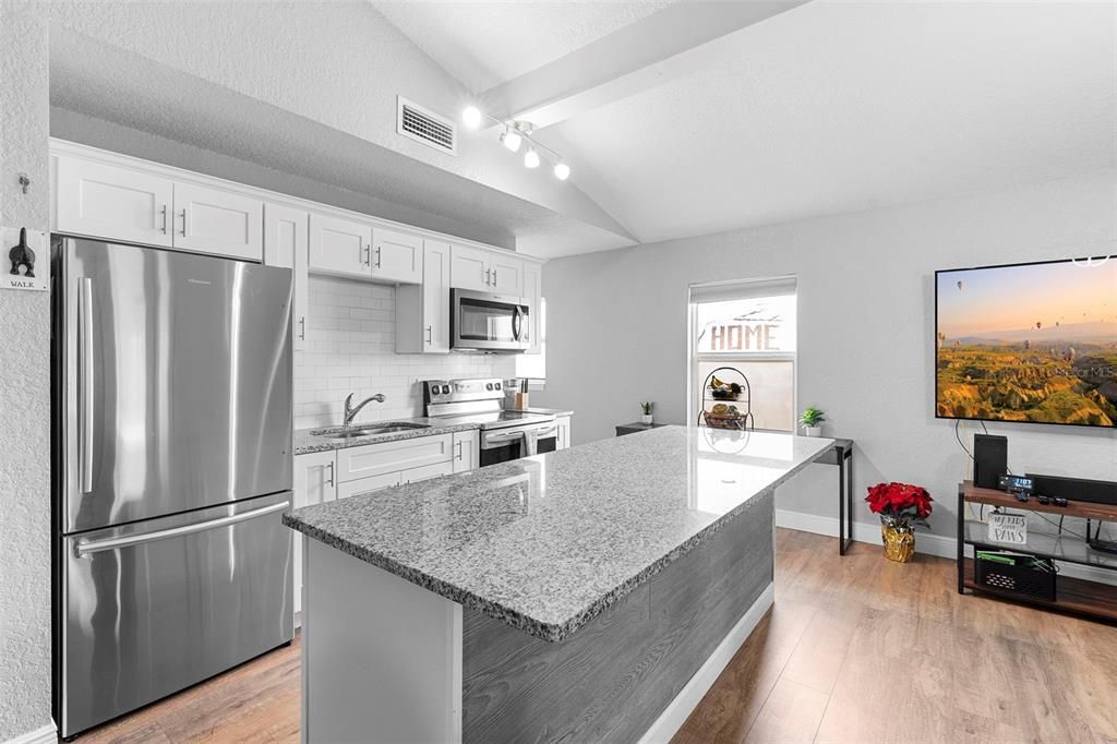 На продажу: $265,000 (3 спален, 2 ванн, 1148 Квадратных фут)